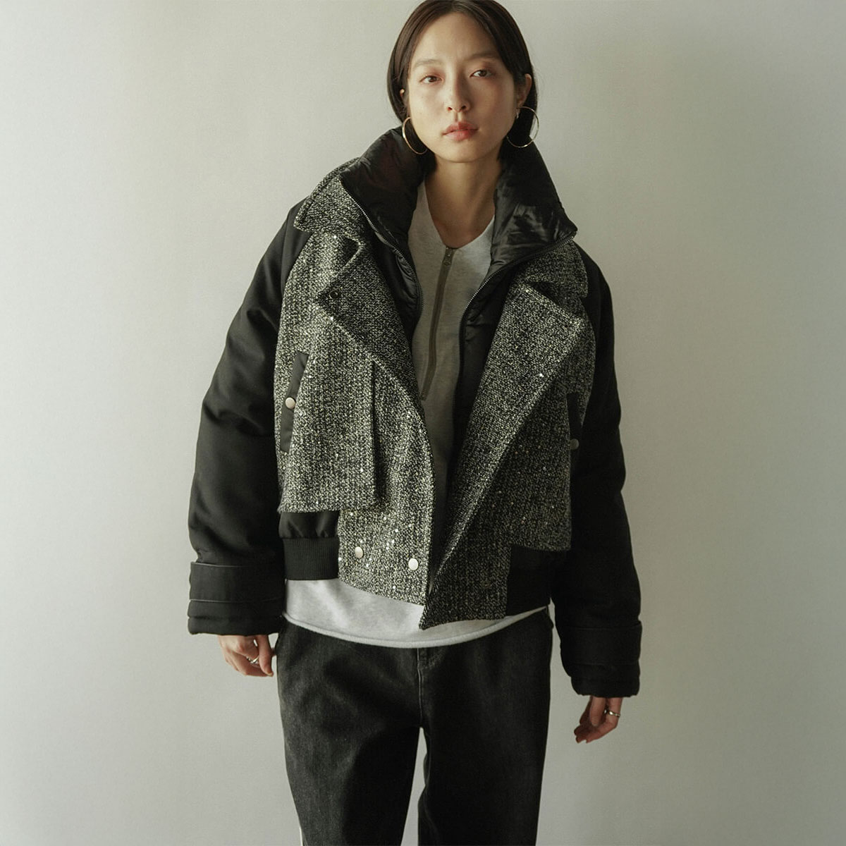 【RADIATE ラディエイト】 ツイードドッキングデザインアウター アウター 羽織り ブルゾン 異素材 ドッキングデザイン ツイード 秋 キレイめ レディース トレンドライク カジュアル デイリー ミリタリー ダウンジャケット ラメ糸 レイヤード風 スパンコール