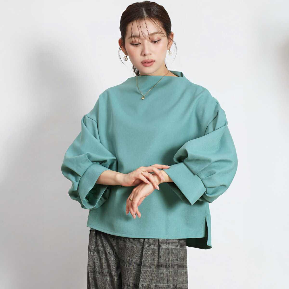 FENNEL ボリュームスリーブブラウス トップス ブラウス ボリュームスリーブ カラバリ レディース 大 人 フェミニン 上品 デイリー ウォッシャブル ボートネック プルオーバー ストレートヘムライン ウールライク 日本製