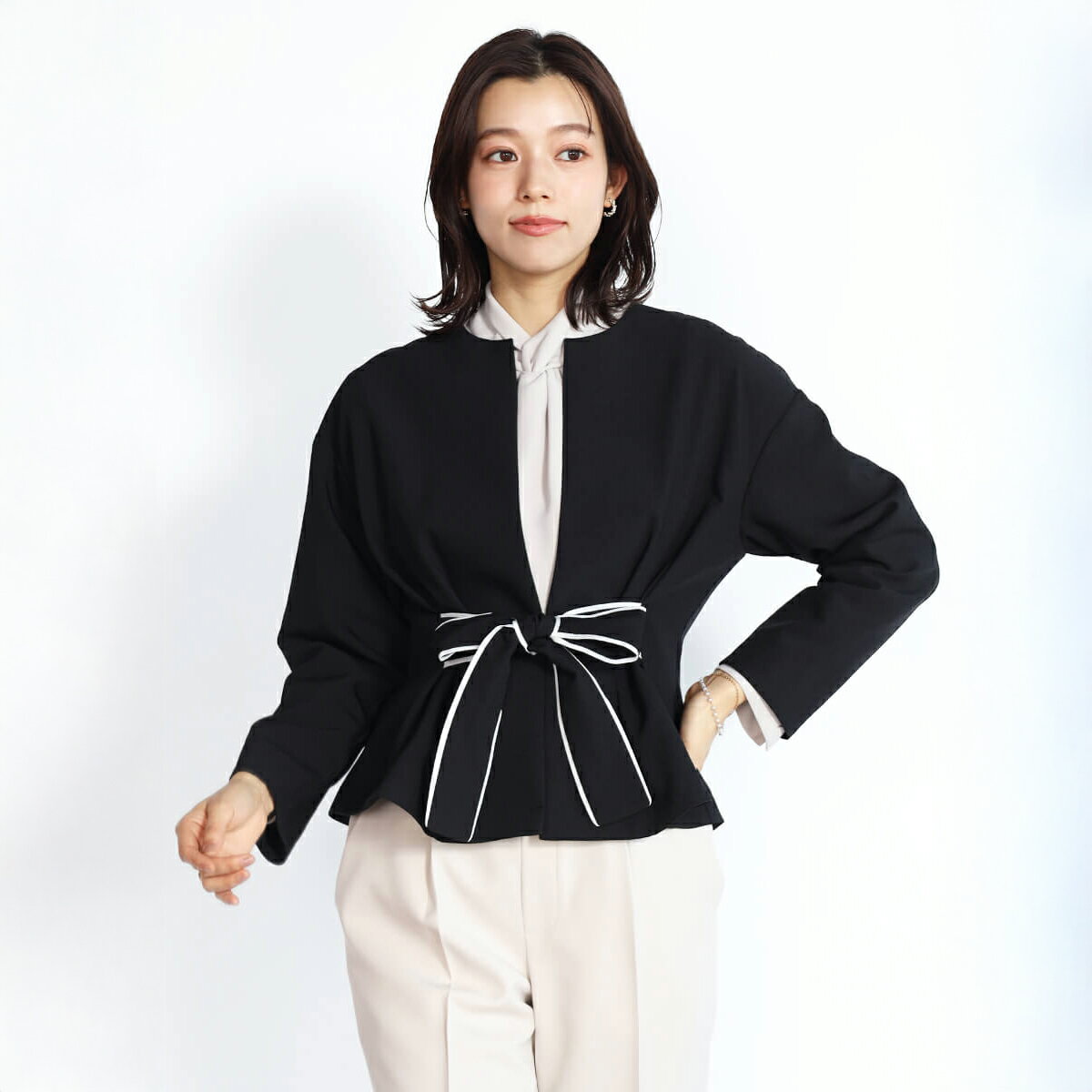 乐天商城 - 【FENNEL フェンネル】パイピングリボンジャケット アウター ジャケット ショート丈 パイピング フロントリボン レディース 大人 ロングシーズン ノーカラージャケット セレモニー オケージョン 通勤 デイリー 日本製