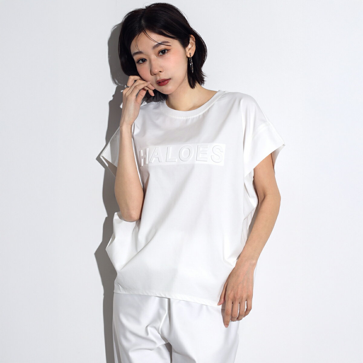 乐天商城 - 【20日20時〜マラソン中は全商品P10倍】【MEDOC original メドックオリジナル】 エンボスロゴドルマンTEE エンボス加工 ドルマンTシャツ ミニマルデザイン 大人カジュアル トップス レディース ゆったり 抜け感 上品 着回し 春夏 ドルマンスリーブ ウォッシャブル