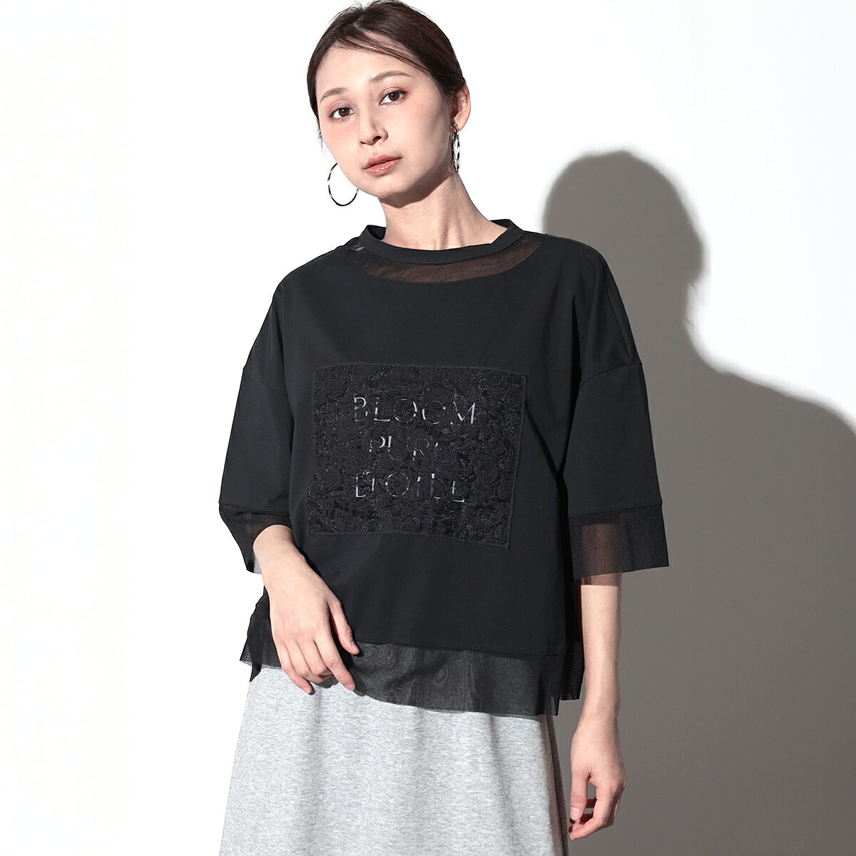 樂天商城 - 【MEDOC original メドックオリジナル】 レースパッチロゴTシャツ カットソー レディーストップス 刺繍 チュール デザイン トップス 大人カジュアル シアー素材 ハーフスリーブ 上品 はなやか きれいめ 透け感 なめらか 上質