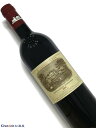 Ch&#226;teau Lafite Rothschild 赤ワイン　750ml [AOC］ポイヤック　第1級 [品　種］93.3% Cabernet Sauvignon and the rest Merlot [評　価］98点 Since I gave this wine a perfect score, I suppose some could see this as a downgrade. I found everything still there for a perfect rating, but I was just struck by how tight and backward the wine was. A blend of 93.3% Cabernet Sauvignon and the rest Merlot, the wine still has a dark ruby/purple color and an extraordinarily youthful nose of graphite, black currants, sweet, unsmoked cigar tobacco, and flowers. The wine is rich, medium to full-bodied, but has that ethereal elegance and purity that is always Lafite. I originally predicted that it would first reach maturity in 2011, but I would push that back by 5-7 years now, although it has 50-60 years of life in front of it. Owners of this beauty are probably best advised to forget it for 5 years. Tasted next to a 1996 several days after the 2000 tasting, the 1996, which is a perfect wine, was far closer to full maturity than the 2000. Wine Advocate #189 Jun 2010畑面積　約100ha　年間生産量　約20万本 1級シャトーの筆頭としてボルドーで最も有名な葡萄園 ボルドーで最も有名なブドウ園でありワインである ラフィット＝ロートシルトの名は、優雅な雰囲気を漂わす 小振りでシンプルなラベルとともに、富、格式、歴史、敬意、 そして際立って長い熟成期間を思い起こさせる。 講談社 『BORDEAUX ボルドー 第3版』