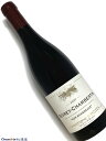 Domaine Christophe Bryczek Gevrey Chambertin Aux Echezeaux 赤ワイン　750ml [AOC］ジュヴレ シャンベルタン [輸入元のコメント］ 平均樹齢35年。畑の面積1ha。ラベルにはリューディー名である オー・エシェゾー が記されています。これはジュヴレ・シャンベルタン村の一番南に位置する畑で、隣の畑はマゾワイエール シャンベルタンという好立地。燻香を含む果実味に溢れ、パワフルでありながら、ブリチェックらしい滑らかさも含んでいるのが特長です。彼のジュヴレは男性的でがっしりとしているので、基本的には新樽は使用しませんが、年によっては旧樽と併用。年産4,500本～6,000本。■Domaine Christophe Bryczek　ドメーヌ クリストフ ブリチェック ポーランド生まれの彫刻家でもあったジョルジュ・ブリチェック氏は1938年に戦禍を逃れるように単身渡仏。 ブルゴーニュで生産者としての修行を始め、ドメーヌは1953年に創設されました。 ジョルジュ氏は、1983年に引退し、長男のエドゥアール氏に引き継がれ、2003年より彼の息子クリストフ氏が3代目としてドメーヌを引き継ぎました。 ブリチェック家はバチカンの洗礼を受けており、彼のワインカーヴの中は教会のような装飾が施されています。 ジョルジュ氏は敬虔なキリスト教徒で、ポーランド出身のカロル・ヨゼフ・ヴォイティワ枢機卿が教皇ヨハネ・パウロ2世となられた折、ポーランド出身の教皇は初めてだったことから大変誇りに思ったそうです。 そこでヨハネ・パウロ2世の生まれ年である1920年に植樹された畑を購入し、出来上がったワインを持参し教皇庁に出向き、この畑から出来上がるワインに教皇の名を冠する許可を頂いたのです。 こうしてブリチェック最高のキュヴェ「キュヴェ・デュ・パプ・ジャンポール2世」は生まれたのです。 これは当然ながらバチカンの正式な許可も受けています。ヨハネ・パウロ2世(1920−2005)は死後聖人認定され、今も全教会の崇敬の対象となっています。 &nbsp; ブリチェックの栽培は厳格なリュット・レゾネで、基本的にはビオ・ロジックで有機肥料を使用します。除草剤などの化学的な介入は行わず、微生物の活動を活発にする為に土を耕すなど基本の仕事をひたすら繰り返す事が大事だと言います。 ビオディナミではボルドー液を多用する傾向にあるのでそれとは違うアプローチを模索し続けています。 厳密で細やかな剪定と芽掻き作業によって収量を制限しています。 （ぶどう一株あたり収量は6〜8房）収穫は手作業で行い、果実を傷めないよう小箱を使用。古樹のぶどうをふんだんに使い古典的な醸造法で造られるワインは清澄のみを行い、濾過はしません。 凝縮感のある味わいと芳醇で強烈な香りを持つワインは十数年の熟成が十分に可能です。 クリストフ氏の代になり、エレガントで優美なスタイルへと変わりつつあり、新たに多くのファンを世界中で増やしています。