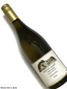 Mount Mary Vineyard Yarra Valley Chardonnay 白ワイン　750ml [産　地］オーストラリア ヤラ ヴァレー [輸入元コメント］ 地方：ヴィクトリア 原産地呼称：ヤラ ヴァレーGI 品種：シャルドネ100％ 醸造：除梗後、複雑さとボディを与えるため比較的強めに圧搾、MLF無し、11ヶ月樽発 酵・熟成（新樽30％)。 樽、火打ち石、ライム、洋梨、グレープフルーツ、蜂蜜、クレームブリュレの複雑なアロマ。口中では蜂蜜、熟した洋梨、グレープフルーツ、トーストのフレーヴァーが溢れ、引き締まった酸を伴う深みのある芳醇な味わいのワインです。■Mount Mary Vineyard マウント メアリーは、オーストラリアの南東、ビクトリア州メルボルンの東に位置するヤラ ヴァレーの中心にある家族経営 のワイナリーで、1971年にジョンとマーリ ミドルトンによって創設されました。 ワイナリーがあるヤラ ヴァレーは、気候がボルドーとブルゴーニュに類似していることから、1850年代スイス人入植者により、ブドウが植樹され、ワイン生産が始まり、そしてプレミアムワイン産地として、再興された最初のブドウ畑のひとつとなった歴史があります。 創設者のジョンとマーリは1960年代に世界中のワイン産地を訪れ、特にボルドーとブルゴーニュに強く感銘を受けました。彼らはフランスのプレミアムワインに魅了され、オーストラリアで同様のワインを生産することを決意。これがマウント メアリーの始まりでし た。 1971年に理想的な北向きの斜面のマウント メアリーの土地に最初の植樹が行われ、現在では40エーカーにわたり18の品種 が栽培されています。ワインはボルドー品種のブレンドで造るクインテット（赤）とトリオレット（白）、ブルゴーニュ品種のピノ ノワール（赤）とシャルドネ（白）があります。 現在は3代目のサム ミドルトンが醸造を担当し、自然環境や生物多様性を重視しながら、エレガントなフレンチスタイルのワインを生み出しています。今回ご案内するクインテット2018は「2021 Halliday Wine Companion Awards ハリデー ワイン コンパニオン アワード」の「カベルネおよびファミリー ヴァラ エタル」部門で優勝者に選出され、ジェームス サックリンは「魅惑的にシルキーで、フルーツと副次的な風味が万華鏡のよう に広がる」と99点を付けました。実際に今回のワインを試飲してきましたが、どのワインも素晴らしく、すぐに買い付けを決心したほどの味わい。