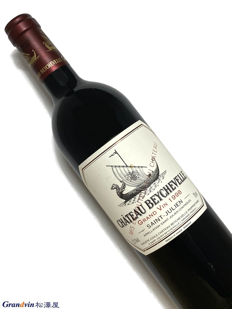 Château Beychevelle 赤ワイン　750ml [AOC］サンジュリアン　第4級 [ラベル］シミ,キズがあります [評　価］87点 This elegant, stylish, well-delineated Beychevelle offers finesse and beauty in a medium-bodied, firmly-structured, flavorful format. Red and black currants, licorice, minerals, spice, and tar notes are subtle, but persuasive. While it does not cut an enormous swath across the palate, the wine's acidity, alcohol, and tannin are well-balanced. Anticipated maturity: 2002-2016. The Wine Advocate (Apr 23, 2001) このエレガントでスタイリッシュ、輪郭のはっきりしたベイシュヴェルは、ミディアムボディでしっかりとした構造の風味豊かなフォーマットでフィネスと美しさを提供します。赤と黒のカラント、甘草、ミネラル、スパイス、タールの香りは繊細ですが、説得力があります。 口に広がる広がりはありませんが、ワインの酸味、アルコール、タンニンのバランスが取れています。予想される成熟期: 2002 ～ 2016 年。（直訳） [和　暦］平成10年■Beychevelle シャトー ベイシュヴェル ドイツのフュッフェ城オーナーの地下セラーから出され 入念に検品し良品のみを買付けた貴重なワインです。 &nbsp; ベッセ・ヴォワール(帆を下げよ！) ジロンド河を通る帆船はフランス海軍提督エペルノン公爵の住まう城館の前で 帆を下げ敬意を表します。 この言葉が訛り、いつしかベイシュヴェルになりました。 ボルドーでも最も美しいと評判のシャトー、観光客はここを見逃すことなどあり得ません。 1989年からは日本のサントリーが共同出資し、経営に参加することにより 品質は著しく向上しています。 &nbsp;