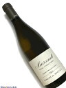 Domaine de Montille Meursault Saint Christophe 白ワイン　750ml [AOC］ムルソー [輸入元コメント］ 美しいミネラルの”レ・カス・テット”、豊かに広がる”レ・プティ・シャロン”、複雑さとエレガンスの”レ・ナルヴォー・デュ・ドゥス”の3つのクリマのアッサンブラージュ。卓越したそれぞれの品質がバランス良く融合する。サン・クリストフという名前は、ムルソーの丘の一番高い場所にあるサン・クリストフの像にちなんで付けられたもので、この丘からは村を一望でき、ムルソーの気候の違いを知ることができる。■Domaine de Montille ドメーヌ ド モンティーユ 頑固な古典派から大きく脱皮 ニュイへ、ピュリニーへと拡大した大ドメーヌ ヴォルネイのドメーヌ・ド・モンティーユといえば、古典的ワインの銘醸家として名の知れたドメーヌ。 映画「モンドヴィーノ」でも主役級で取り上げられたので、ご記憶の方も多いに違いない。 先代のユベールはディジョンでの弁護士が本業。というのも1947年にドメーヌを相続した時、ブドウ畑の面積はわずか3haしかなかった。 その後、息子のエティエンヌとともにブドウ畑を拡張し、1990年代には7haを超えるまでに広がった。 このエティエンヌもパリのクーパース＆ライブランド（現プライスウォーターハウス・クーパース）の会計士として働いていたが、2001年にブルゴーニュに戻り、シャトー・ド・ピュリニー・モンラッシェの経営に就くと同時に、ドメーヌ・ド・モンティーユの当主となった。 もっともエティエンヌ自身は1983年からドメーヌのワイン造りに関与しており、1995年には実質的にドメーヌの主導権を握り、ブドウ栽培をビオロジックへと転換。父から子への継承は着々と進んでいたのである。 エティエンヌがフルタイムで経営にあたるようになってからというもの、ドメーヌの版図拡大は凄まじい。1993年にはすでに、ピュリニー・モンラッシェ1級カイユレをジャン・シャルトロンから買い取っていたが、2004年にボーヌ1級エーグロ（白）、特級コルトン・クロ・デュ・ロワ、コルトン・シャルルマーニュを入手。2005年にドメーヌ・デュジャックと共同でトマ・モワイヤールを買収し、コート・ド・ニュイにも進出した。この時にヴォーヌ・ロマネ1級マルコンソール、ニュイ・サン・ジョルジュ1級オー・トレイ、特級クロ・ド・ヴージョをラインナップに加えている。 さらに2012年、エティエンヌが経営を任されていたシャトー・ド・ピュリニー・モンラッシェをオーナーの金融機関から買い取ってしまったのだ。ただし、シャトーが所有していた特級モンラッシェとバタール・モンラッシェは、この買収に協力したシャトー・ラトゥールのフランソワ・ピノーに譲り、彼のドメーヌ・ドゥージェニーに加わることとなる。 白ワインのラインナップ拡充を見越して、エティエンヌはともにマイクロ・ネゴスのドゥー・モンティーユを運営していた妹のアリックスを、2006年から白ワインの醸造責任者に任命。 一方、赤ワインはエティエンヌがおもに監督するものの、全体のセラーマスターとしてアメリカ人のブライアン・シーヴが2010年に就任している。 こうしてあまりにも拡大したためヴォルネイの醸造施設では間に合わなくなり、現在は旧ロピトー・ミニョンが所有していたムルソーのセラーでワイン造りをしている。 一般にエレガントとされるヴォルネイでさえも、「いつ開くのかわからない」と言われたドメーヌ・ド・モンティーユのワインだが、今日では若いうちから香り高く、そしてタンニンもしなやかなものとなり、かつ長期熟成にも十分耐え得るスタイルへと大きく変化している。全房を用いた醸造など、基本的にはユベール時代の様式を継承しながらも、より完熟したブドウを摘み取り、抽出の仕方や発酵温度の管理をより綿密に行うことで、現在のスタイルを築いた。 ムルソーのジャン・マルク・ルーロの元妻であるアリックスが手がける白ワインも秀逸。シャトー・ド・ピュリニー・モンラッシェ所有のクリマがアリックスの手を経て、どのようなワインとなるのかも楽しみである。 　アドヴォケイトの飲み頃予想は2016年〜2040年。 　そろそろ入り口に到達し、楽しめる頃合になってきたマルコンソール2011年。 　是非この機会にお買い求めください!! &nbsp;