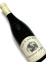 Pierre Usseglio Ch&#226;teauneuf du Pape Cuv&#233;e de Mon A&#239;eul 赤ワイン　750ml [AOC］シャトーヌフデュパプ [評　価］98点 The best bottle of this I've had (and I've had plenty),&nbsp;Usseglio's 2003 Chateauneuf du Pape Cuvee de Mon Aieul is a&nbsp;blockbuster and one of the true stars of this vintage. Almost&nbsp;all Grenache (there's a small part of Syrah and Cinsault)&nbsp;that was harvest between September 1-13, partially destemmed&nbsp;and aged in both tank and foudre, this massive, voluptuous&nbsp;effort is almost overflowing with notes of ground herbs,&nbsp;chocolate dusted meats, black fruits and licorice. Showing&nbsp;none of the negative traits of the vintage, with beautiful&nbsp;purity and freshness, sweet tannin, and a great finish, enjoy&nbsp;this utterly hedonistic beauty over the coming 4-5 years. Special Report (Sep 2015), The Wine Advocate(14th Sep 2015) 20歳以上の方のみご購入いただけます。ヴィンテージワインの購入に伴うリスクをご理解の上、お買い求めください。■Pierre Usseglio　ピエール ユセリオ 　ティエリーとジャンピエールの兄弟が造り出すワインは今や 　シャトーヌフのトップクラスの実力を持つまでになりました。 　力強さも凝縮感も素晴らしいレベルにありますが、残念ながら 　この素晴らしいドメーヌは日本にあまり入荷されておりません。