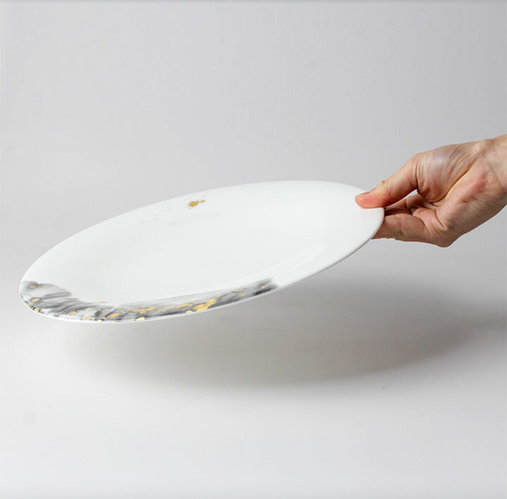 【555円割引クーポン配布中★3/1限定】NIKKO 墨の瞬 すみのとき 煌 KIRA 27cm プレート キラ コシノヒロコ コラボ 食器 メーカー直送 お皿 和食にも 洋食にも 墨絵 和と洋 調和 ニッコー