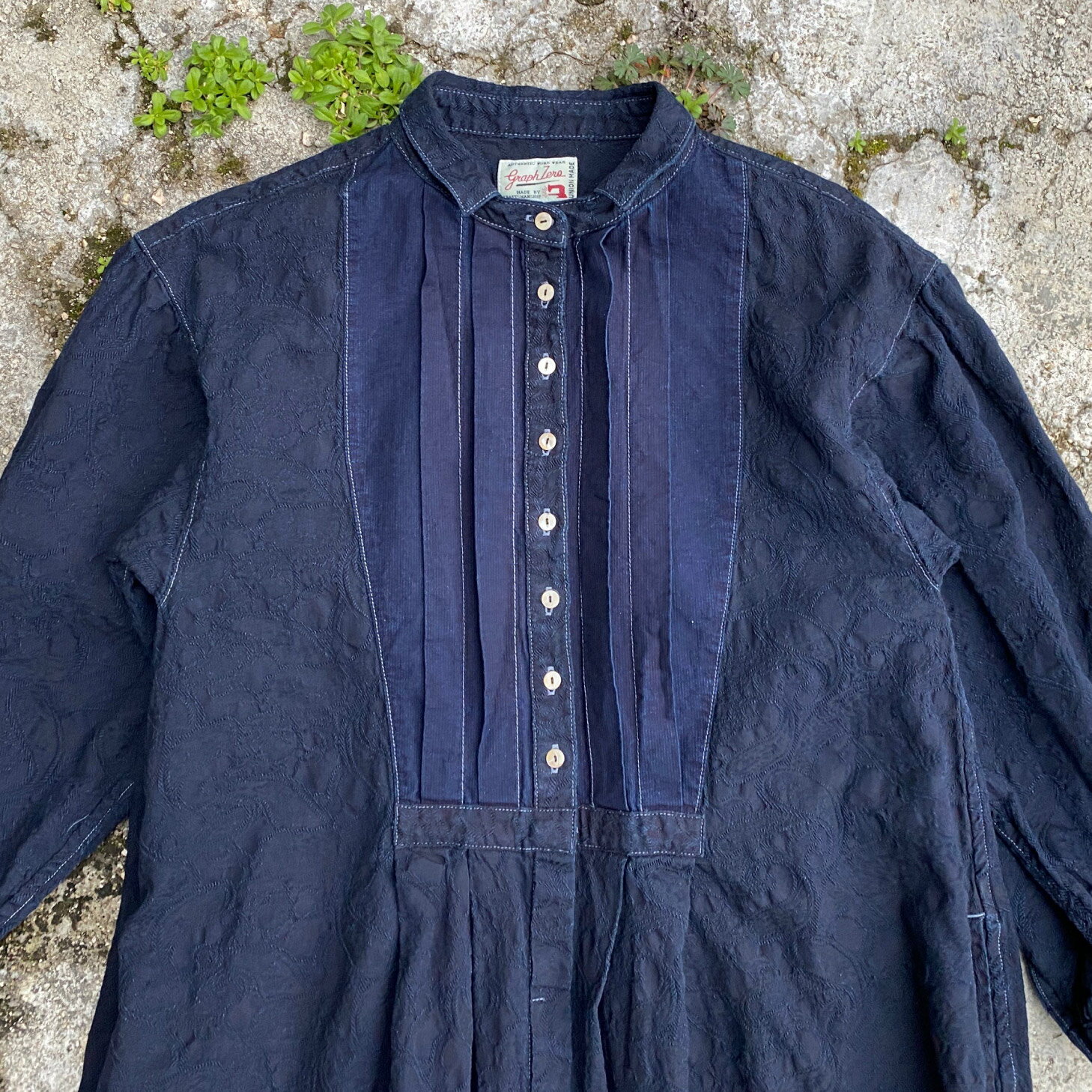 プリーテッドワンピース　ペイズリー　プリーツ/プリーテッド/ブザム/ワンピース/8分袖//9分袖/小ぶり襟/腰-スラッシュポケット/貝ボタン/スリット/ブッチャースモック/クラシック/フレンチ/ヨーロッパ/インディゴ/5ozデニム /オーバーコート/オーバーシャツ/ギャザー