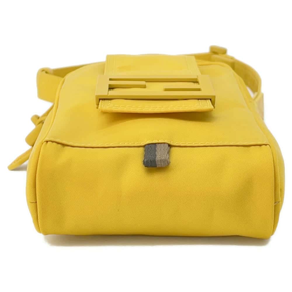 フェンディ フォンホルダー バゲット フォンポーチ ナイロン 7AS056 FENDI スマホケース 【安心保証】 【中古】 フェンディ フォンホルダー FENDI