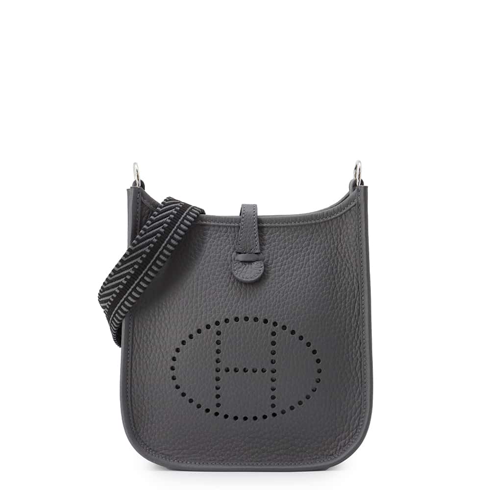 エルメス エブリンTPM アマゾン サングル ジグザグ アルドワーズ/シルバー金具 トリヨンクレマンス W刻印 【中古】 エルメス エブリン エヴリン エルメス バッグ エルメス レディース HERMES Evelyne HERMES BAGのサムネイル