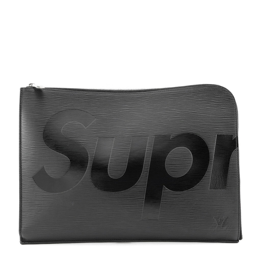 ルイヴィトン クラッチバッグ エピ シュプリーム ポシェット・ジュールGM M67754 LOUIS VUITTON Supreme 黒 ブラック 取扱店舗 倉庫在庫 店舗一覧 店舗一覧はこちら＞ 商品番号11401957 ランク中古A ブランドルイ・ヴィトン 状態表面/僅かな型崩れ、スレ、押し跡、汚れ 内側/押し跡 金具/スレ、メッキ剥げにおい/特記するにおいなし 型番M67754 色 ノワール 素材 エピ/シュプリーム 金具シルバー金具 サイズW33.5cm×H25cm×D0.5cm A4サイズまで対応 重量330g 仕様バッグ開閉口/ファスナー開閉 オープンポケット1 付属品 現品のみ 製造番号TJ2147 生産国フランス 　　 　※腕時計の保証に関する注意事項 ◆当店保障の有無に関わらず、一部の腕時計においては正規店およびメーカーによる修理対応をお受けできない場合がございます。 その際は、当店提携の時計専門工房による修理にて対応させていただきます。 ◆当店が設けている保証期間後は有償修理となります。 ◆保証期間は商品ランクにより異なります。新品ランク・未使用ランクの場合、購入日より1年以内、それ以外のランクの場合、購入日より6ヶ月以内です。 ◆以下事項に関しましては保証期間内でも無償修理が受けられません。 ◆お客様による不注意や不適切な取扱による故障や損傷。 ◆ゼンマイ切れなどの故障。 ◆時計機械内部への水分などの侵入が原因となる故障や不具合。 ◆ケース、ベルト、風防、リューズなどの外装部の故障や損傷。 ◆地震、火災、水害、事故などによる故障や損傷。 ◆品質および機能上、許容範囲と当店が判断した視覚的現象。 ◆品質および機能に問題がないと当店および発売元メーカー、当店契約修理業者が判断した場合。 ◆お客様ご自身にて発売元やメーカーへの直接修理依頼をされた場合、その費用を当店に請求できません。 　　 ※ルイヴィトンに関する注意事項 ◆ルイヴィトンの取り組みにおいてNFC（ICチップ）の導入により、一部商品から製造番号の刻印がご確認できない場合がございますが、当店では正しい知識のあるバイヤーにて鑑定済みの商品を販売しておりますのでご安心ください。 ◆同じモデルの商品であっても、ルイヴィトンの仕様変更「マイナーチェンジ」により、ページ掲載の写真や仕様と異なる場合があります。 ◆新品ランクの状態でも多少の細かい傷（金具やパインピング等）がございます。（製造工程上やむを得ず細かなスレが生じると直営店から回答がありました。直営店で購入される場合でもこのような傷が見受けられることがあります。) ◆製造国は商品によって異なりますのでご指定いただけません。 ◆米国で製造されたモデルには製造国の刻印がない場合があります。 ◆ヌメ革が使用されている商品の場合、使用せずとも時間の経過と共にヌメ革の色が焼ける性質を持っています。一部新品ランクの商品でも若干色が焼けている場合がありますので、予めご了承の上ご購入いただければ幸いです。 ◆新品ランクの商品でも検品時より傷等が目立つ場合は「未使用ランク」に格付けしております。 ◆プリントや柄が入っている商品は、ページ上の商品画像とお届けする商品と多少配色が違う場合がございます。 ◆素材説明書は新品ランク、かつ在庫がある場合のみ同梱しております。 ◆付属品は、商品詳細情報の付属品欄に記載のある物のみとなります。 ◆不明点ございましたらお問合わせ先までご連絡ください。Tel：0120-098-082 当店取り扱い商品は、実店舗・他通販サイトにも掲載を行っており在庫を共有しております。 商品の性質上すべて一点物となるため、ご注文が確定した場合でも欠品となることもございます。 その際は当店よりご連絡をさせていただきます。 *Import taxes are not included.*We do not ship exotic leather items that does not comes with CITES. *The credit card name, the order name, and the recipient name must match.ルイヴィトン クラッチバッグ エピ シュプリーム ポシェット・ジュールGM M67754 LOUIS VUITTON Supreme 黒 ブラック 【安心保証】 【中古】