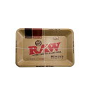 RAW の手巻きタバコ用のローリングトレイです size18 x 12.5size18 x 12.5 cm 【送料】 宅配便:全国一律料金540 (沖縄・離島は別途1050円)追跡可能 郵便:全国一律料金：320円 追跡可能