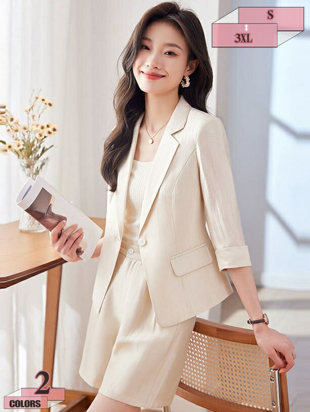 表地：ポリエステルメイン素材：ポリエステル◆ 通気性、柔軟性のあるポリエステル素材で、ゆったりとノンストレスで着られる快適な着心地です。◆ 短めのデザインで、活発で垢抜けた雰囲気を演出して、同時に非常に実用的で、日常の活働に便利です。◆ 普段着にも、デートにも、イベントにも、キャンパスライフにも、通勤にも、フィットし、様々なシーンで違ったスタイルを見せてくれるので注目を集めています。◆ 無地のデザインでシックで落ち着いた雰囲気に。 ゆったりとした着心地で、一日中快適に過ごすことができます。◆ ハイウエストを採用しているため、脚のラインが伸びるだけでなく、ウエストラインをアップさせる効果もあります。【サイズ】 ブレザー： S： 着丈57cm バスト84cm 袖丈42cm 肩幅36cm M： 着丈58cm バスト88cm 袖丈42cm 肩幅37cm L： 着丈59cm バスト92cm 袖丈43cm 肩幅38cm XL： 着丈60cm バスト96cm 袖丈43cm 肩幅39cm 2XL：着丈61cm バスト100cm 袖丈44cm 肩幅40cm 3XL：着丈62cm バスト104cm 袖丈44cm 肩幅41cm ズボン： S： 着丈42cm ヒップ96cm ウエスト64cm M： 着丈42cm ヒップ106cm ウエスト68cm L： 着丈43cm ヒップ104cm ウエスト72cm XL： 着丈43cm ヒップ108cm ウエスト76cm 2XL：着丈44cm ヒップ112cm ウエスト80cm 3XL：着丈44cm ヒップ116cm ウエスト84cm 【ヒント】 ゆとり感には個人差があります【商品サイズ表】確認の上ご購入の目安としてご利用ください。 スーツのサイズを選択するには、実際のバストサイズの測定値よりも10〜15CM大きくなければなりません。 定基準が異なるため、1-3CMの誤差がある可能性がありますのでご理解ください〜 【綺麗なシルエット】 良い品質素材を採用して型崩れしにくい、シワにもなりにくく、終日美しいシルエットを保つことができます。 違うスタイルの服と合わせてオシャレスーツ普段通勤までさまざまななシーンで完璧に演出します。 清潔感と美シルエットで好印象を与えるスーツ。シンプルデザインで使いやすさ◎、リーズナブルで通勤に大活躍。 毎日着る服だからいつも清潔使い。お家の洗濯機でジャブジャブ丸洗いできてクリーニング費用もガッチリ節約。 【単品での着回し力にも優れたアイテム】 スーツとしての役割はもちろんのこと、単品での着まわし力にも優れたアイテムです。 面接やパート・派遣・正社員で働き出してからの通勤にと、色々なシーンで大活躍します。 オフィスシーンから七五三、入学式や卒園式・卒業式等のお子様の学校行事、結婚式や二次会、 同窓会等のセミフォーマルなシーンまで、幅広いコーディネートにお使いいただける優秀なアイテムです。検索用の情報のみです。実際の製品情報は実物に基づいてご確認くださオフィススーツ レディース 40代 グレー ジャケット 長袖 大きいサイズ セットアップ 秋冬 冬 オフィス スーツ スカート フォーマル カジュアル 冬 秋 夏 デート セパレート ニットリクルートスーツ レディース 大きいサイズ ブラウス ビジネス セットアップ スカート パンツ 面接 セット aライン 単品 就活 セットアップ レディース スカート ミニ 秋冬 韓国パンツスーツ セットアップ かっこいい レディース 結婚式 秋冬 パンツスーツ レディース セットアップ ウール 冬 大きいサイズ かっこいい 黒 フォーマル 秋冬 中高年 50代 入学式セットアップ スーツ レディース 秋冬 卒業式 大きいサイズ おしゃれ 結婚式 リボン ビジネス 50代 冬 入学式 きれいめ 大きい カジュアル ストレッチ 事務服 ベスト グレー 母親パンツドレス 結婚式 スーツ レディース 60代 ミセス ブラウス 長袖 お宮参り ワンピース 大きいサイズ グレー 叔母 衣装 母親 40代 50代 ドレス 顔合わせ 服 セレモニースーツフォーマルスーツ レディース 卒業式 スーツ 母 セレモニースーツ 50代 結婚式 親族 ブラックフォーマル フォーマルドレス ワンピース 顔合わせ 母親 服装 パンツスーツ セットアップ