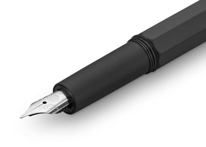 パグハグのKaweco オリジナル万年筆 - ブラック クローム 060 - M｜アングル3