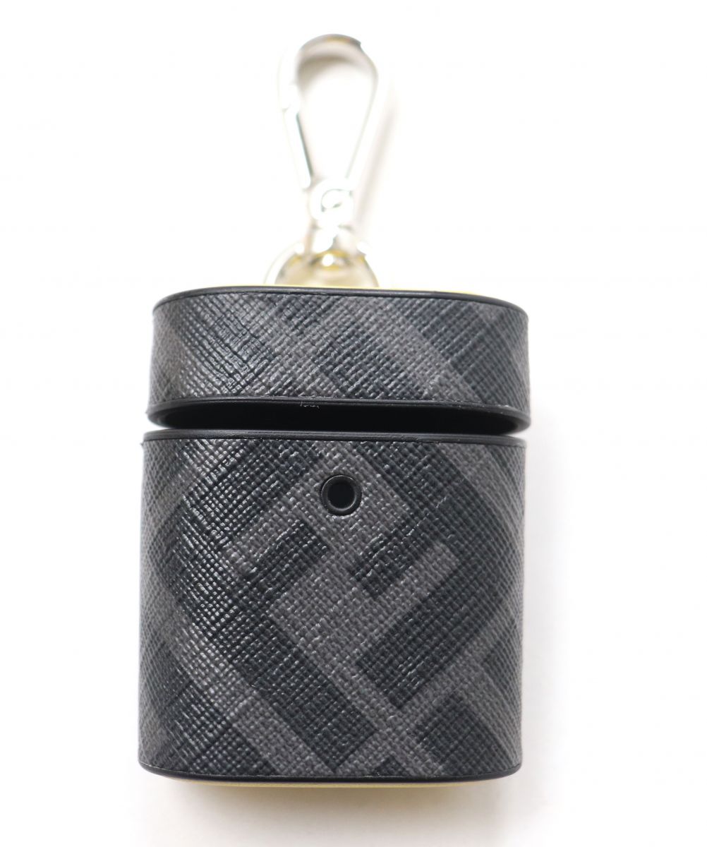 未使用品★FENDI フェンディ 7AR987 ズッカ 総柄 レザー AirPods case/イヤホンケース ブラック×イエロー 箱・保管袋・リボン付き【中古】