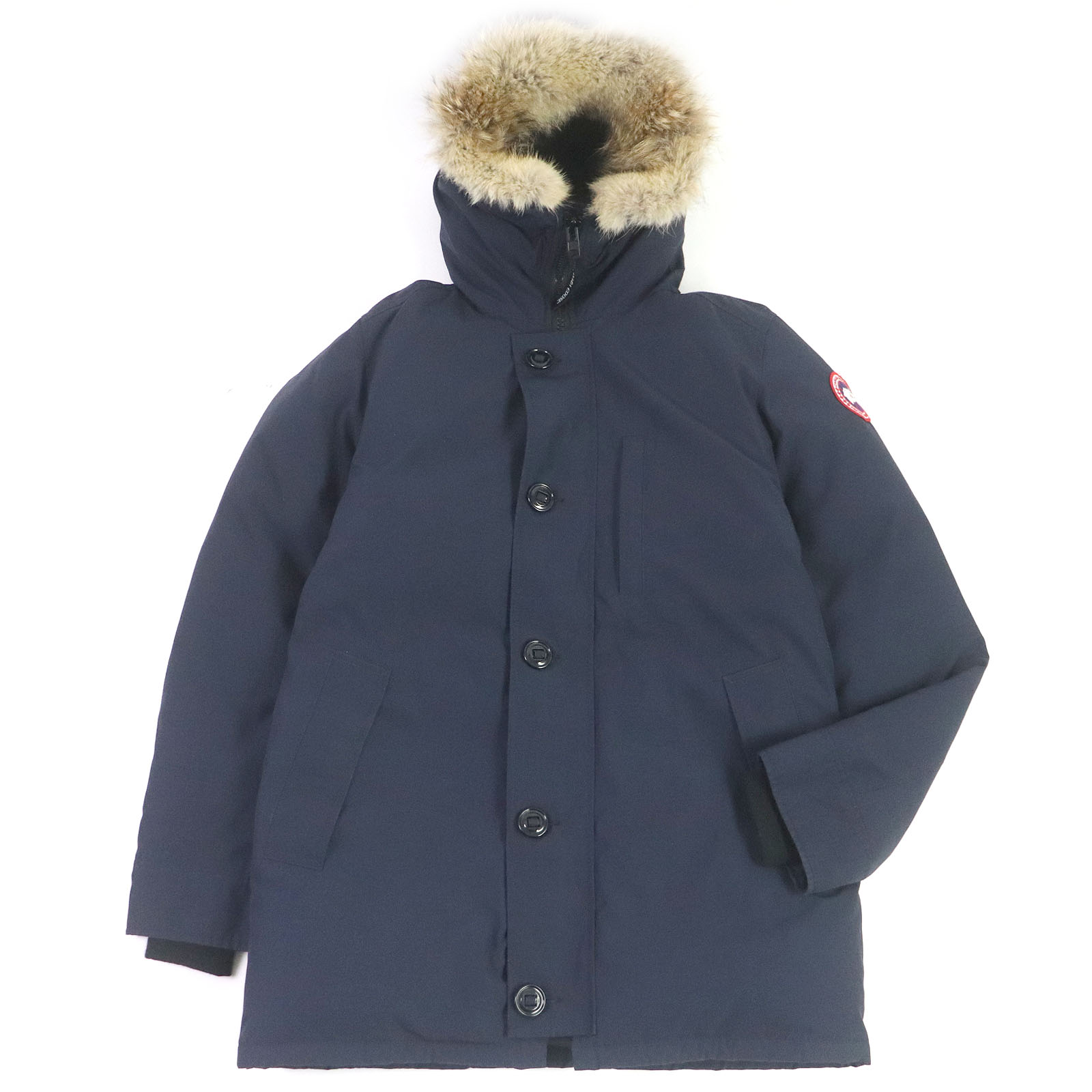 ブランド(brand)CANADA GOOSE / カナダグースサイズ(size)【表記】L【実寸】身幅：約56cm　着丈：約86cm　肩幅：約46cm　袖丈：約71cm【日本サイズに関しましては各ブランド公式サイトをご参照下さい】ランク(rank)ABランク基準S未使用品(弊社の検品基準による)SA極美品…数回使用した程度の未使用品に近い、非常に状態の良い綺麗なUSED品A美品…使用回数が少なく、全体的に状態の良い綺麗なUSED品AB良品・比較的良品…多少の使用感はありますが、それ以外に問題のない状態のUSED品Bスレや汚れ等の使用感はありますが、まだまだ使用可能なUSED品BCランクBよりも使用感の目立つUSED品C難あり・ジャンク品…使用に支障のきたすUSED品状態(condition)★フードは取外し不可です。★ファーはZIPで取り外し可能です。※襟元・袖口・フロントなどにスレがございます。（写真参照）※ダウンのボリュームが軽減しております。カラー(color)ネイビー素材(material)表地：ポリエステル85%　　：コットン15%裏地：ナイロン100%中綿：ダウン80%　　：フェザー20%コメント(comment)気に入って頂けた方は是非この機会に。※40410-744★00008633注意(attention)・商品情報に掲載されております採寸、サイズ、色、素材などは当社独自の判断基準となっておりますので、場合によって多少の誤差、違い等がある場合がありますので、予めご了承ください。・当方の販売商品に関して画像に付属しております物（シューキーパー・ハンガー等）につきましては、商品のコンディション欄に記載がない場合は付属致しません。商品をご試着希望のお客様へ当店で販売している商品は全て倉庫で管理しておりますので、店頭には陳列しておりません。商品をご試着希望のお客様は予め当店にお電話、若しくはメールにて商品名と商品番号をお伝え下さい。ご連絡を頂いていないお客様に関しましては、お断りさせて頂く場合がございますので、予めご理解とご了承の程、宜しくお願い致します。