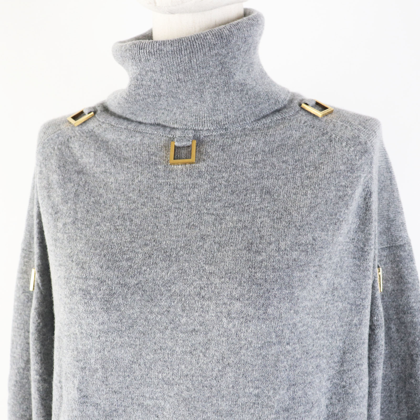 未使用品◎LOUIS VUITTON ルイヴィトン 22AW D-Ring Turtle Neck Knit Sweater Dリング タートルネック ニットセーター カシミヤ ウール グレー ゴールド金具 XS 箱付き イタリア製 正規品 レディース【中古】