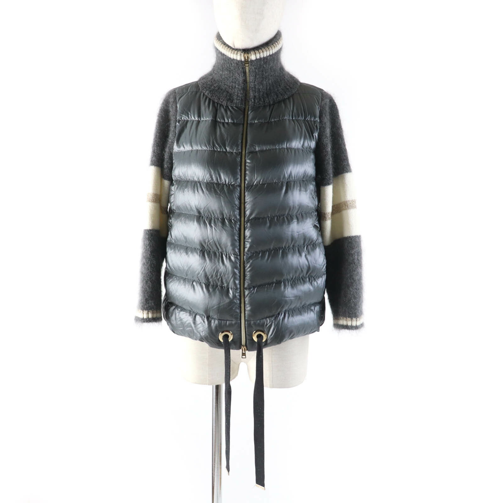 美品★HERNO Resort ヘルノ リゾート 2019年製 PI020DR-12017 ロゴZIP スタンドカラー ニット切替 ダウンジャケット グレー アイボリー 40 正規品 レディース【中古】