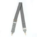 美品☆FENDI フェンディ 2022年製 8AV156 ADLB ストラップユー レザー ロゴ入り ショルダーストラップ グレー 保存袋付き イタリア製 レデ...
