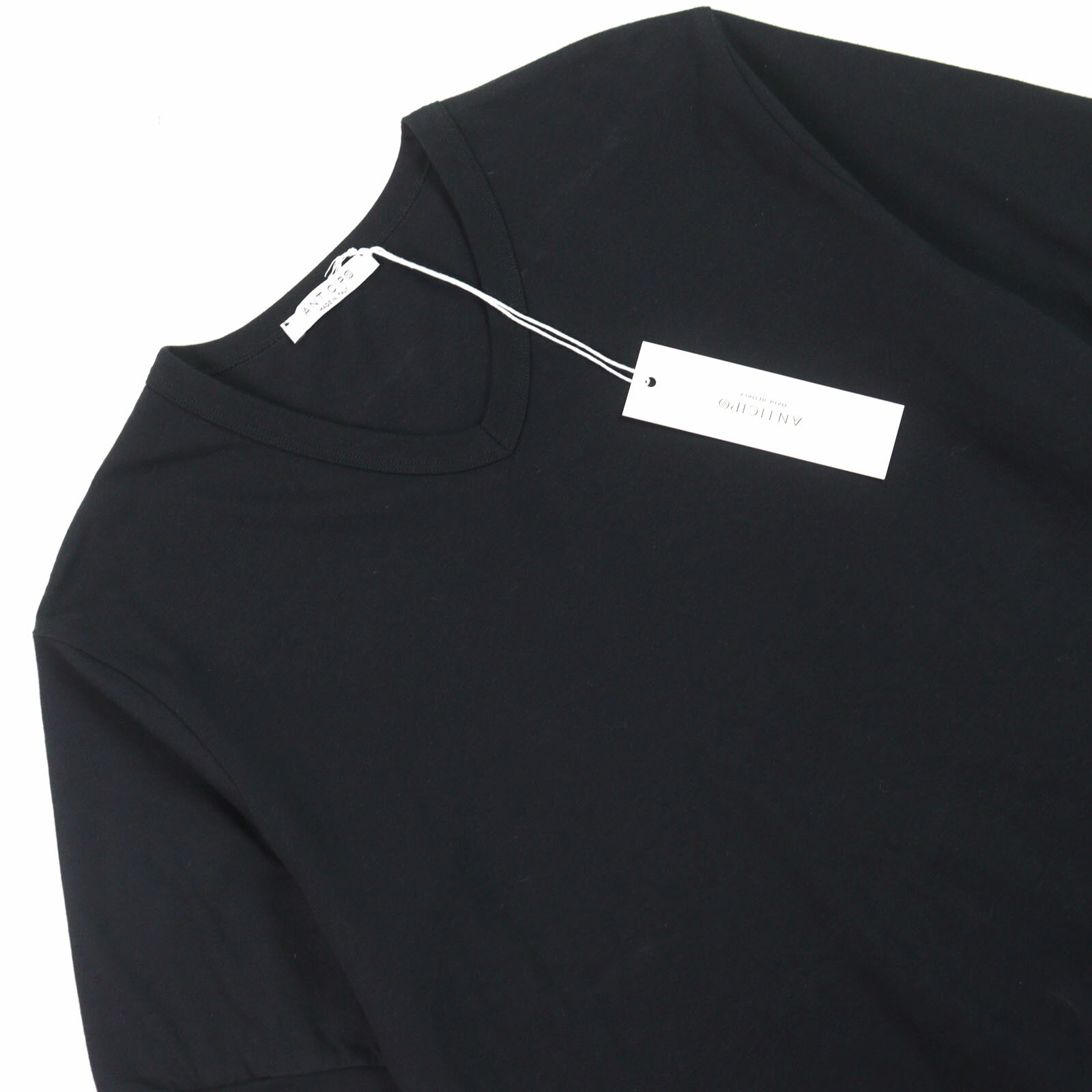 未使用品○ANTICIPO アンティーチポ INZOLIA インツォリア コットン100% ロゴタグ付き スムースコットン Vネック リブ切替 半袖Tシャツ ブラック 44 イタリア製 正規品 メンズ【中古】