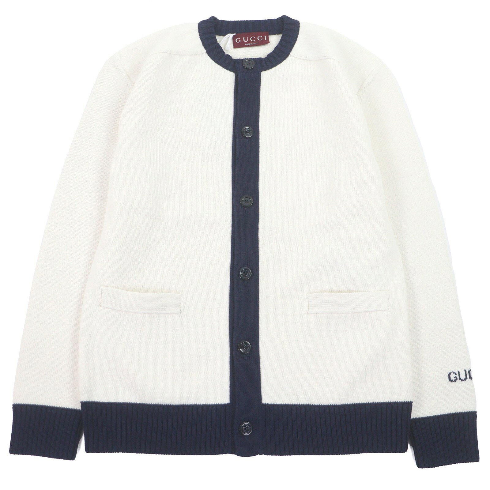 Rakuten - 未使用品□GUCCI グッチ 25SS 814520 コットン100％ ロゴ入り インターシャ ニットカーディガン ホワイト ネイビー XS 正規品 メンズ【中古】