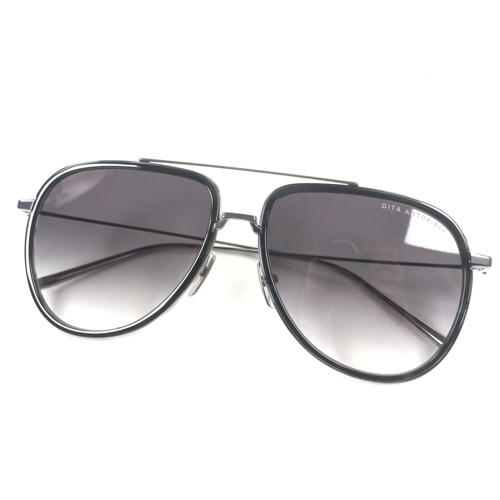 未使用品▼DITA ディータ DTS472-A-04 ARTOA.92X ツーブリッジ グラデーションレンズ アイウェア サングラス シルバー ブラック レンズ：ダークグレー 58□15-145 デモレンズ 日本製 メンズ【中古】