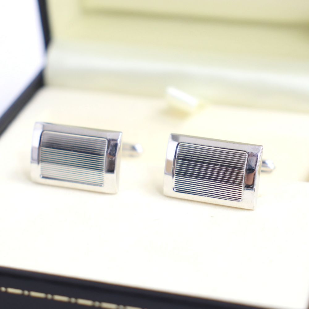 送料無料 美品 ダンヒル Dunhill スクエア Sv925 カフリンクス カフスボタン シルバー ケース付 メンズ 重量 約14 29g 即発送可能 Saogeraldodobaixio Cam Mg Gov Br 送料無料 美品 ダンヒル Dunhill スクエア Sv925 カフリンクス カフスボタン シルバー ケース付 メンズ 重量 約14 29g 即発送可能 Saogeraldodobaixio Cam Mg Gov Br