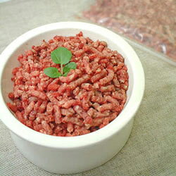 樂天商城 - 【冷凍商品】【プレミアム】馬肉パラパラミンチ　200g【15時までの注文で当日発送 正規品 冷凍素材 犬用 猫用】
