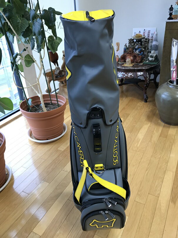 �ڿ���̤���ѡ�ScottyCameron CAUTION STRIPE STAFF BAG YELLOW/GLAY �����åƥ��������� ��������� ���ȥ饤�� �����åեХå� �����������졼 ����ǥ��Хå� 2018 �ĥ����Хå�