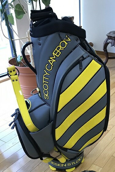 【5月限定エントリーでポイントさらに10倍！】【新品未使用】ScottyCameron CAUTION STRIPE STAFF BAG YELLOW/GLAY スコッティキャメロン カウション ストライプ スタッフバッグ イエローグレー キャディバッグ 2018