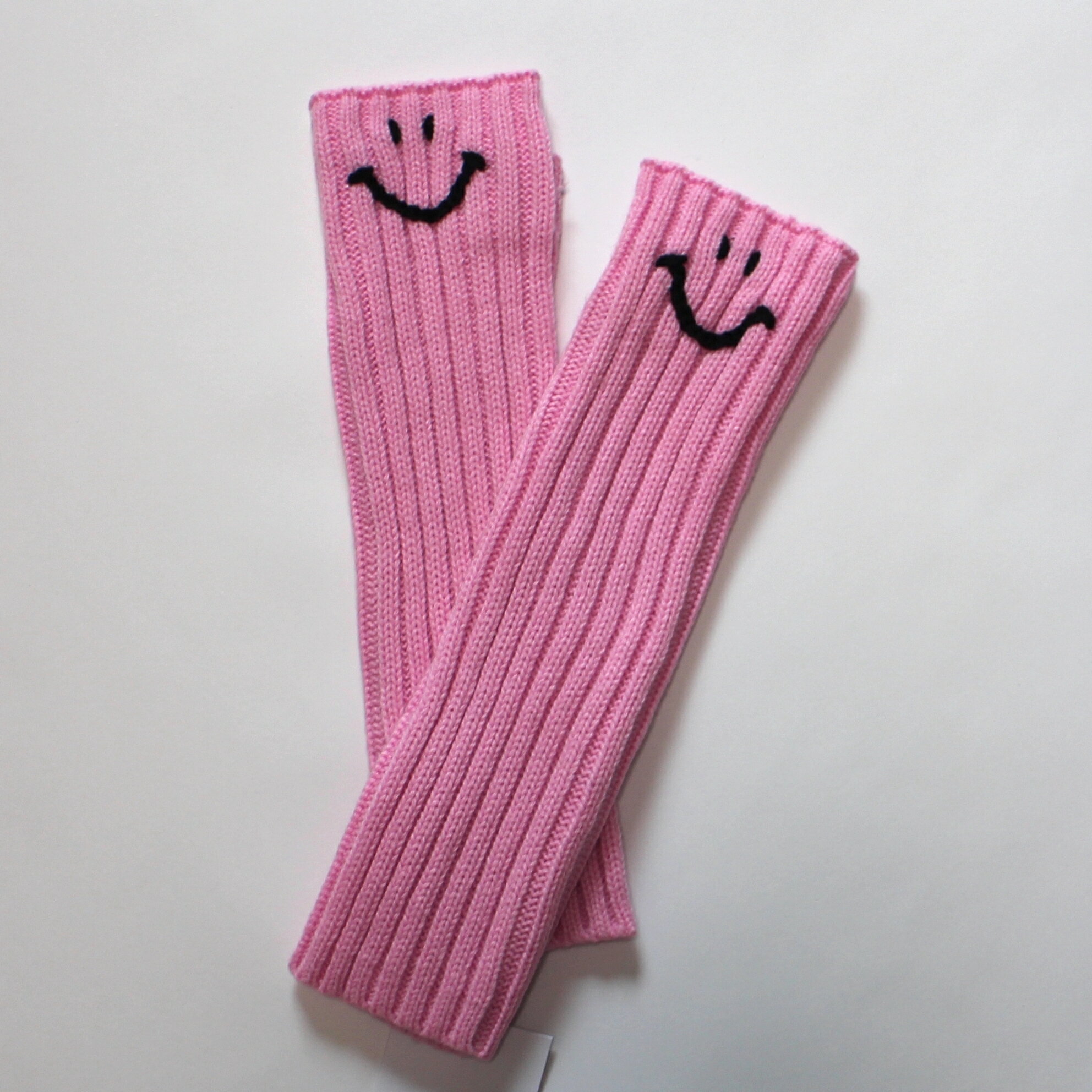 50% OFF NEEDLEWORK NEWO 3223225 スマイルウォーマー スマイル ニット オシャレコーデ 自転車 秋冬 プレゼント ギフト ピンク Pink ブラック Black