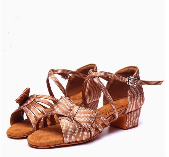 ダンスシューズキッズラテンダンスシューズヒール社交ダンス子供女の子女性用ラテンシューズ柔らかい底ソフトソール靴女性ラテンシューズ中低ヒール初心者向け練習用チャチャワルツスクエアダンス用シューズ