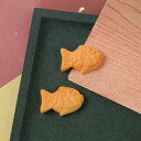 【プラパーツ】たいやき 2個セット 貼り付け デコ 和菓子 魚 さかな 和風 食べ物 ユニーク 手芸 クラフト スイーツデコ pair