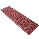 【LINE登録200円OFF】 折りたたみ クッションマット シングル レッド 長さ181×幅56×厚さ0.8cm (厚さ最大1.5cm) 【 シート プールマット プール用マット プール下マット キャンプ ソロキャンプ ヨガマット 体操 アウトドア レジャー テント SUNDRY 角利産業 】