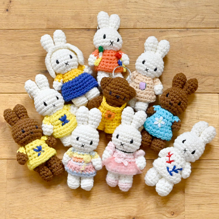 JUST DUTCH ジャストダッチ ミッフィー キーホルダー miffy 名画 ミュージアムアウトフィット ボリス メラニー キーリング キーチャーム マスコット 真珠の耳飾りの少女 ミルクメイド ゴッホ ひまわり イザベラ ヨンギュ モンドリアン ナットワット かわいい プレゼント 3