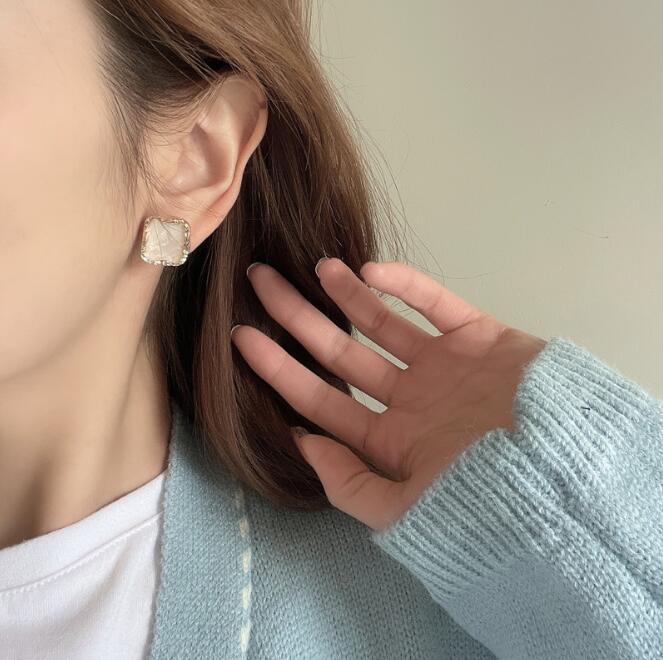 ☆手作り、海外生産の為、多少の柄ずれ、キズ、汚れがある場合がございますので、予めご了承ください。☆ 背景の小物等は撮影の為のイメージですので商品には含まれません。☆照明の具合で実際とは色合いが異なる場合がございます。☆通常、商品準備は7-1...