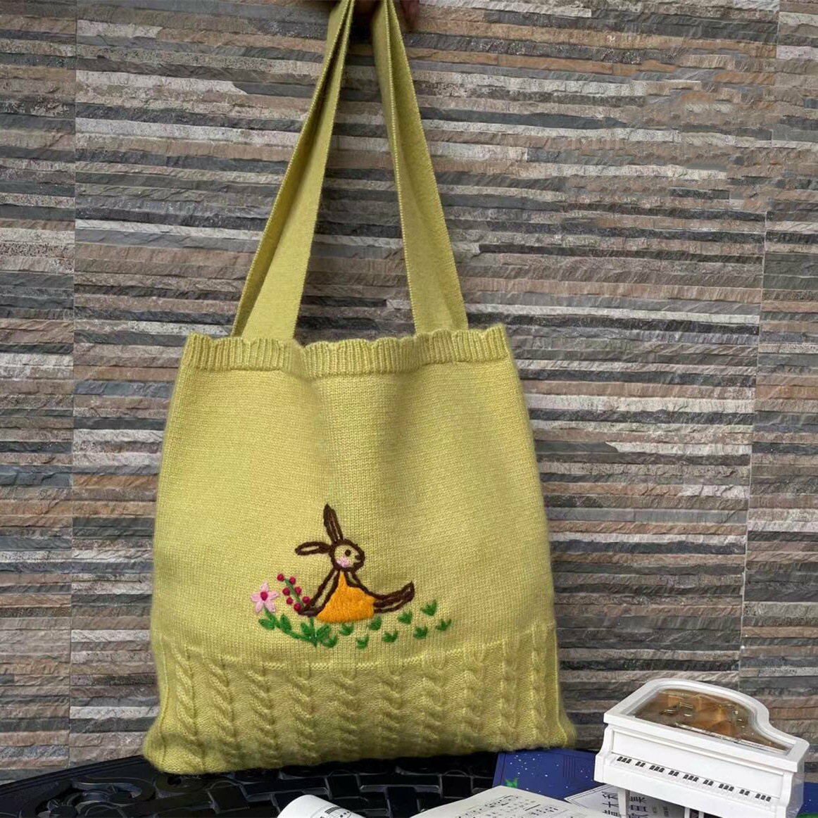 ニットバッグ トートバッグ 可愛い 刺繍 兎 レディース デザイン 韓国 ファッション 雑貨 かわいい お..