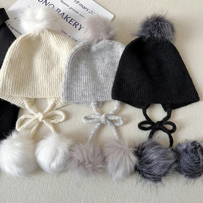 ポンポン付きニット帽子 (T)