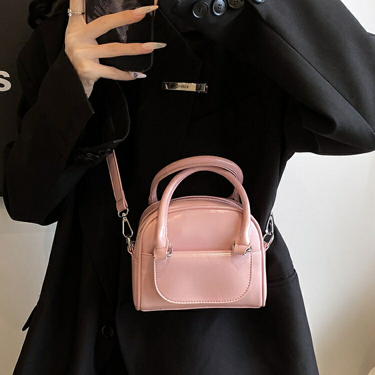 ショルダーバッグ　ハンドバッグ (T)