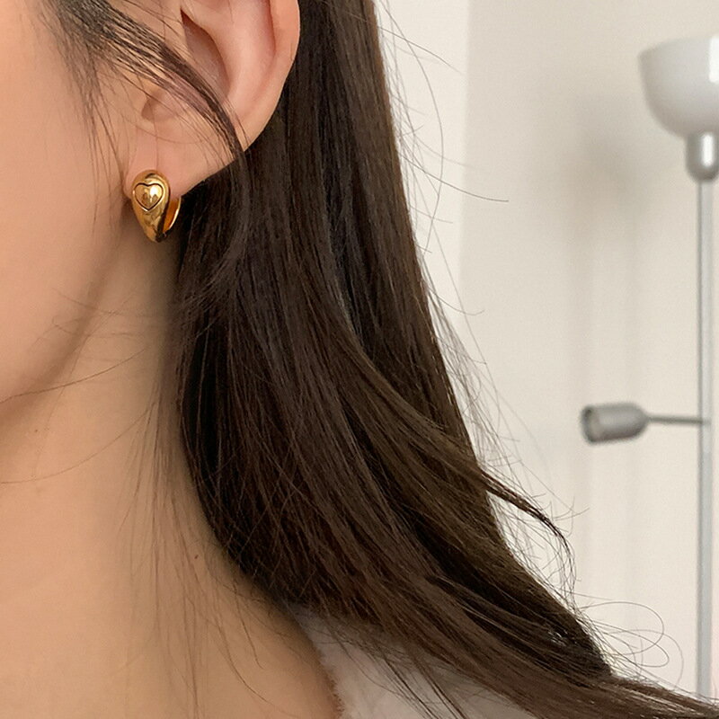Rakuten - ハートデザイン金属風ピアス (T)