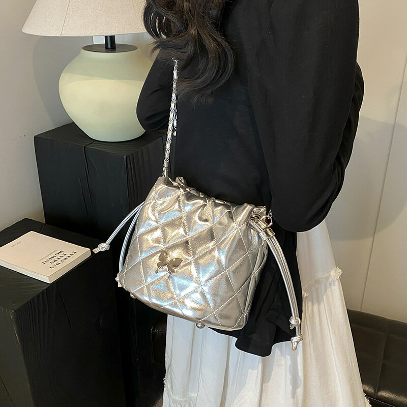 キルティングショルダーバッグ (T)