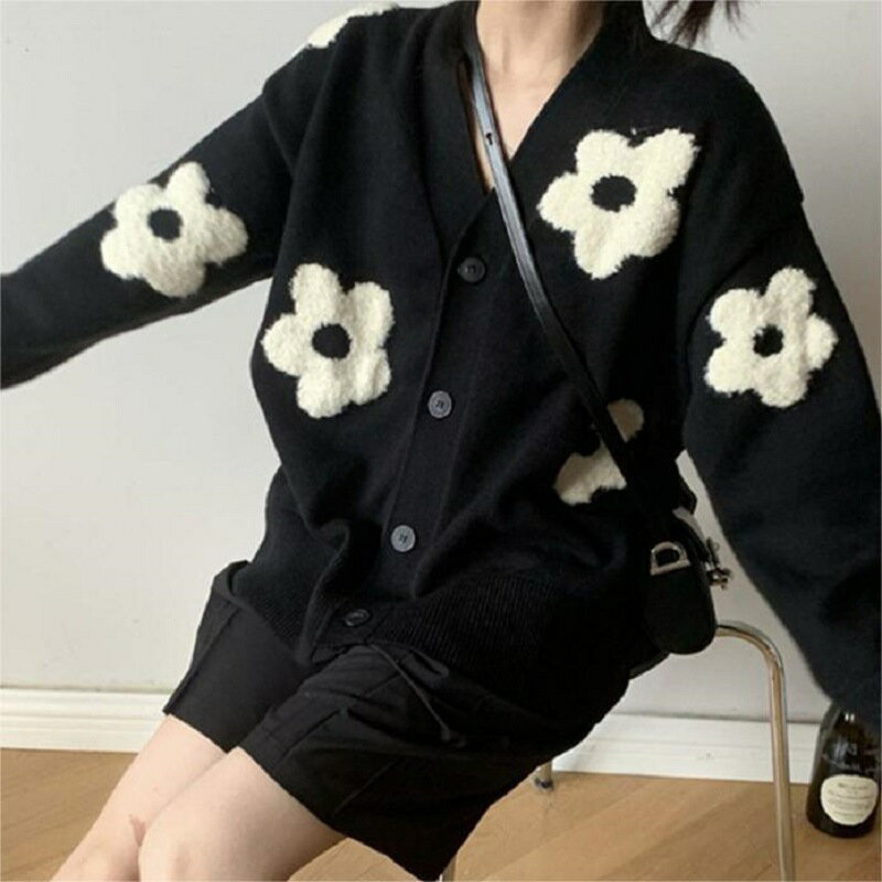 ニットカーディガン　花デザイン (T)