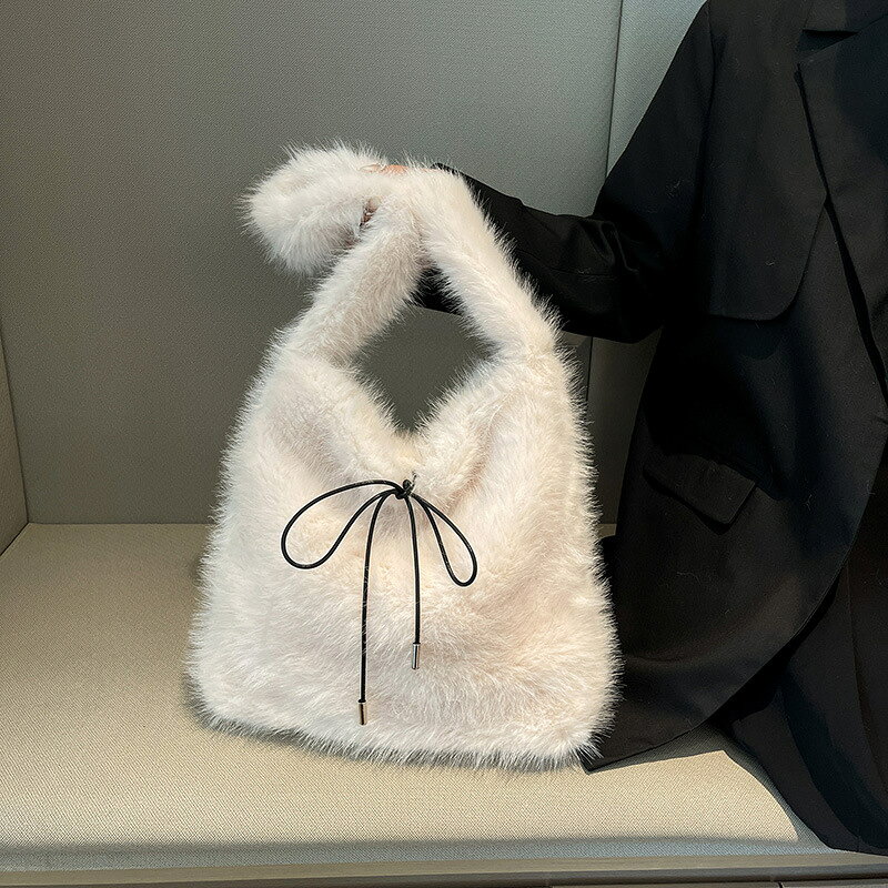 ファーバッグ　大容量　リボンデザイン (T)