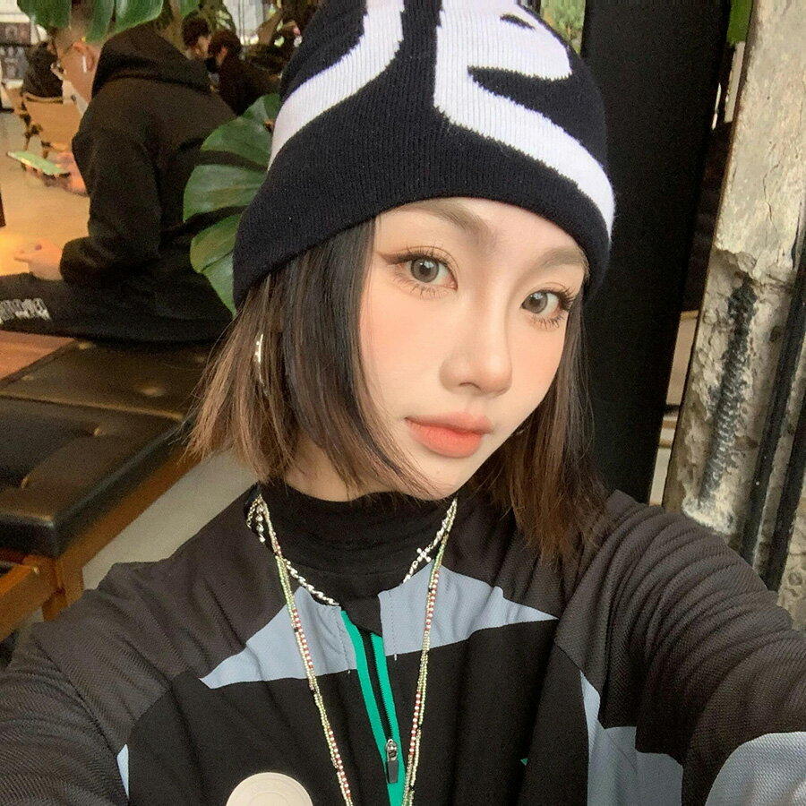 ニットキャップ　ビーニー　レディース (T)