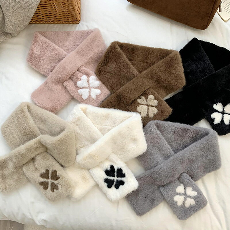 ファーマフラー デザイン レディース 韓国ファッション かわいい クローバー (T)