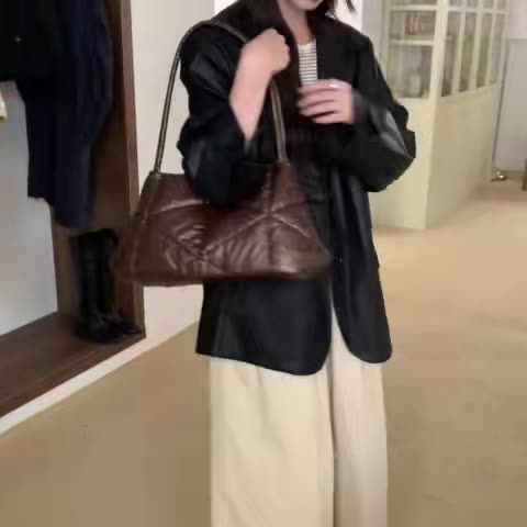 キルティングショルダーバッグ (T)