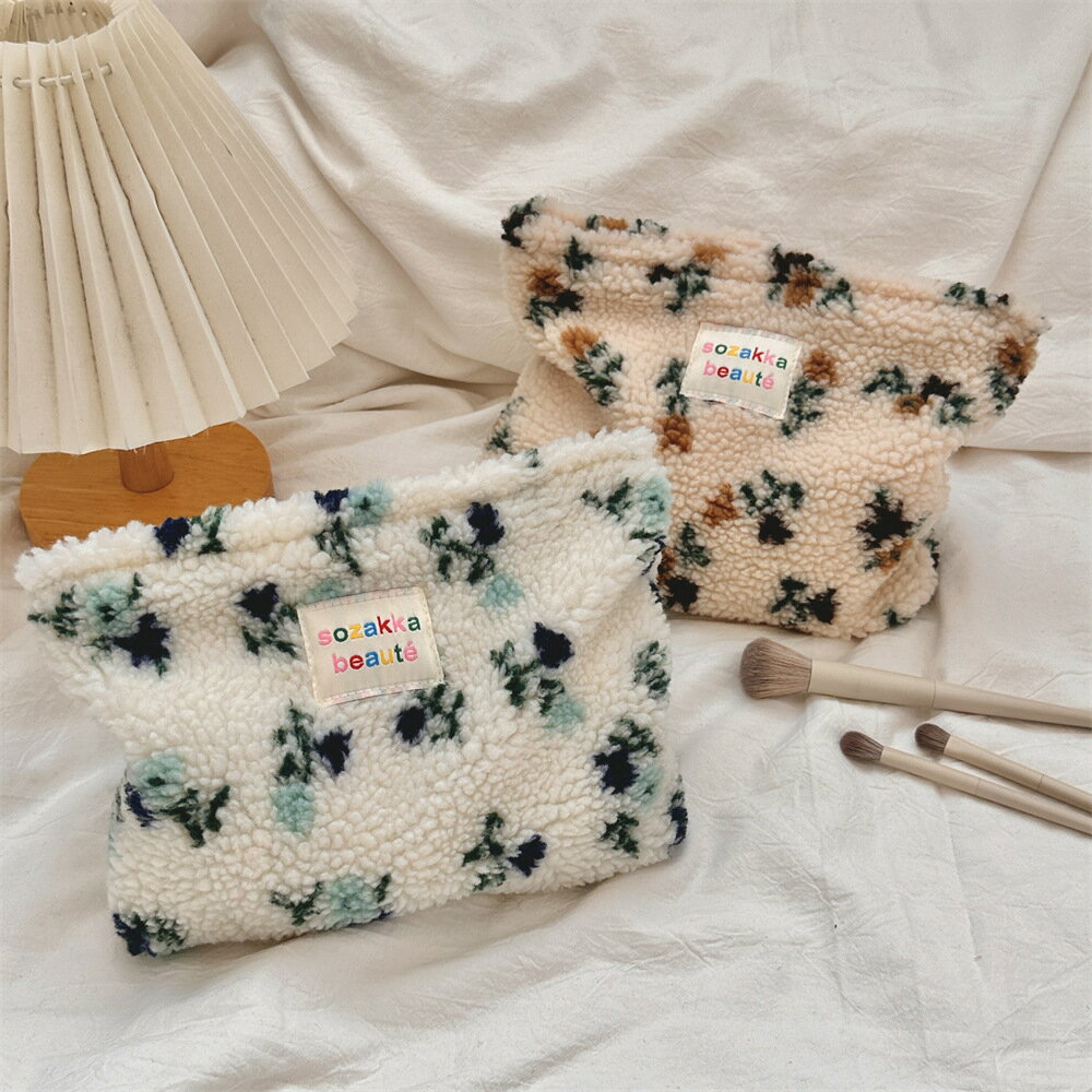 ファー収納ポーチ　花　バッグデザイン (T)