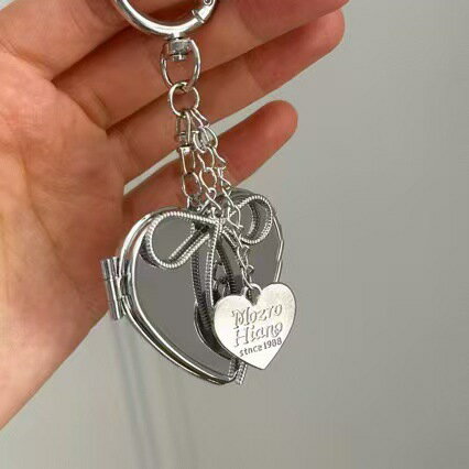 バッグチャーム　キーホルダー　リボン　韓国ファッション　ハート (T)