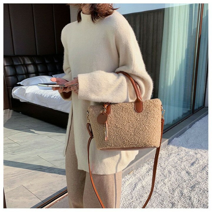 小さい ショルダーバッグ 大容量 通勤 メッセンジャーバッグ[K](T)